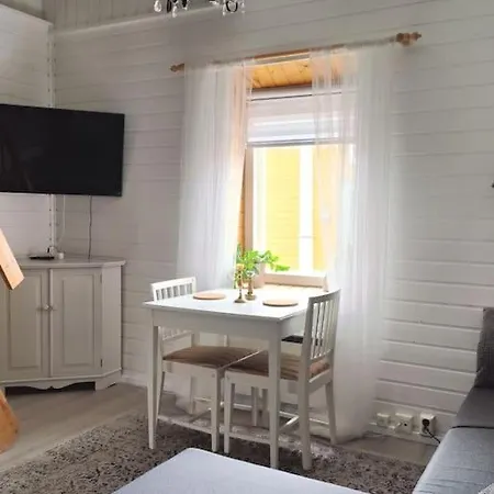 Wanha Froeoekynae Wanhassa Raahessa Apartment *