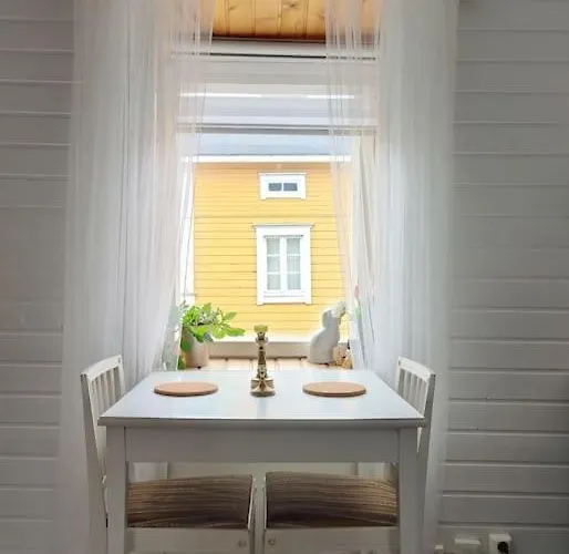 Apartmán Wanha Froeoekynae Wanhassa Raahessa *